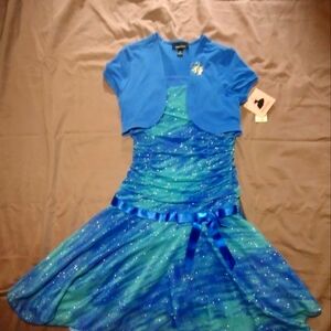 Beautiful sparkly blue dress